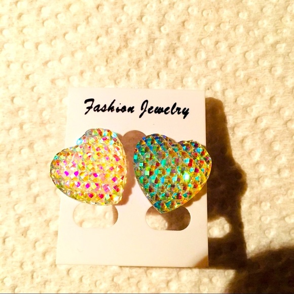 Jewelry - Earrings Hearts sparkly! Pierced studs. ADORABLE